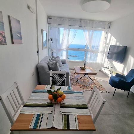 Beautiful 2-Bedroom Sea-View Apartment Netanja Exteriér fotografie