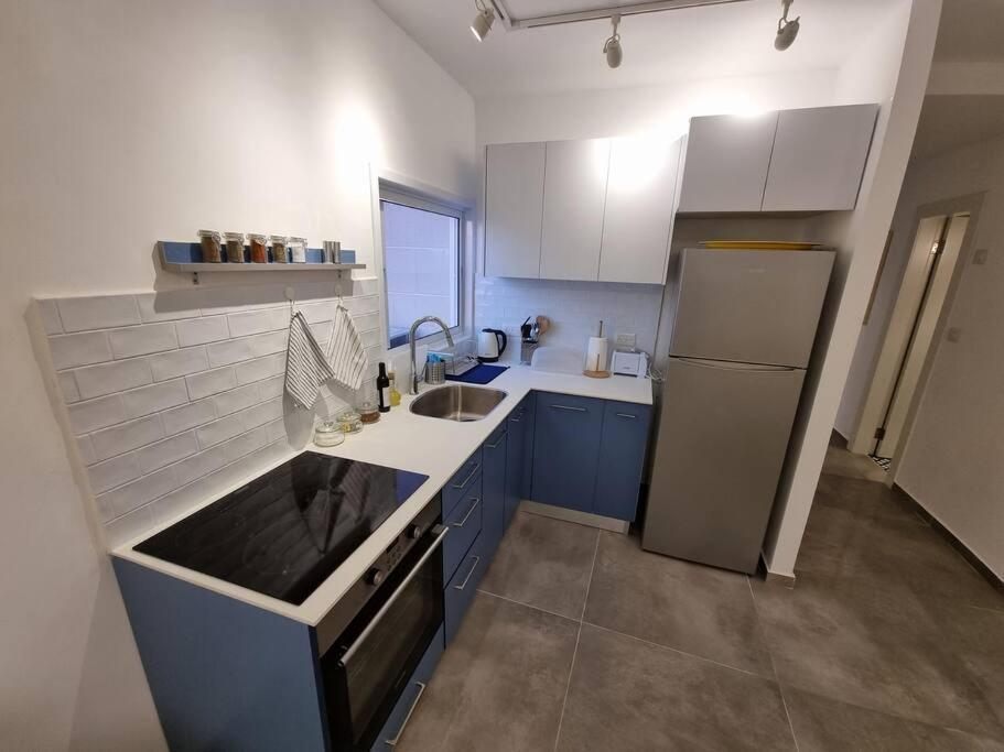 Beautiful 2-Bedroom Sea-View Apartment Netanja Exteriér fotografie