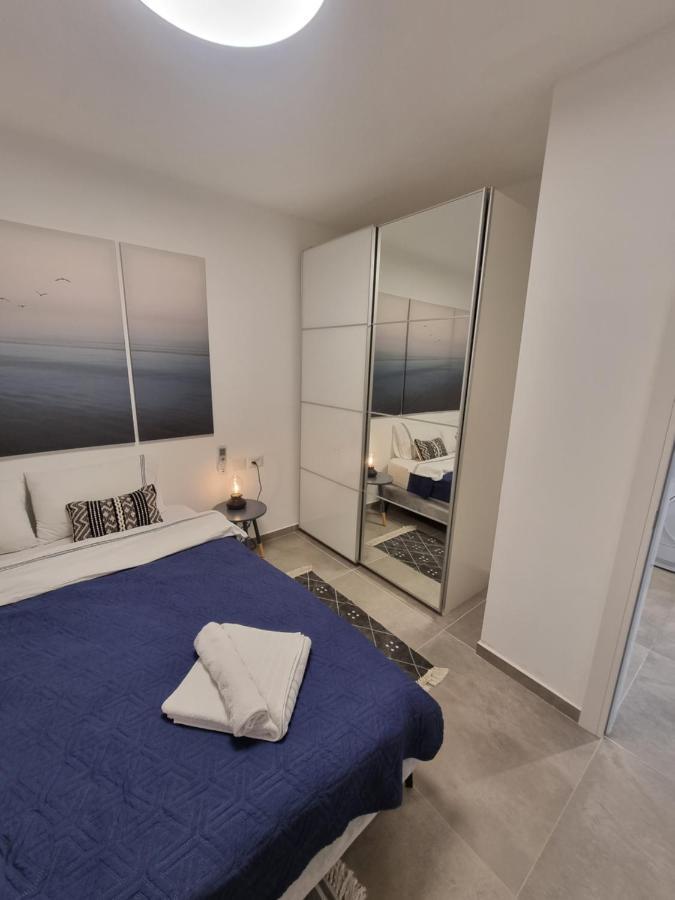 Beautiful 2-Bedroom Sea-View Apartment Netanja Exteriér fotografie